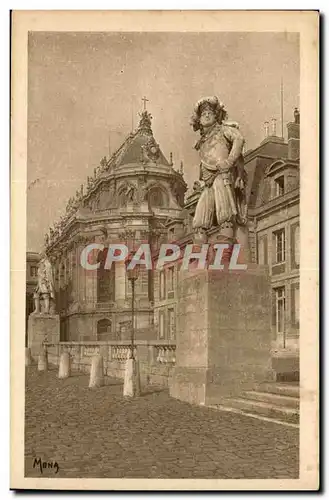 Versailles Cartes postales La chapelle (construite par mansart) et la cour des Ministres