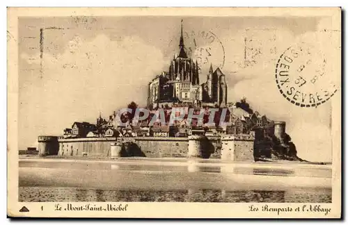 Mont Saint Michel Cartes postales Les remparts et l'abbaye