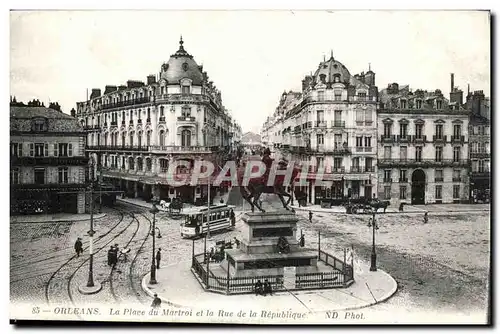 Orleans Cartes postales La place du Martroi et la rue de la Republique