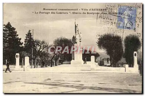 Ville d&#39Auxerre Ansichtskarte AK Le partage des Lauriers Oeuvre du sculpteur Max Blondet