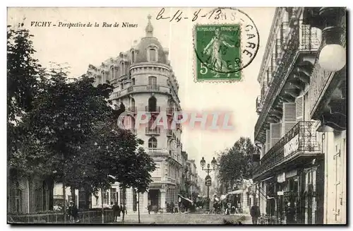 Vichy Ansichtskarte AK Perspective de la rue de Nimes (coiffeur Societe Generale)