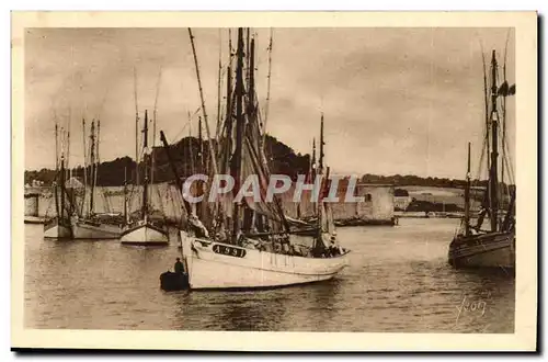 Concarneau Ansichtskarte AK Les thonniers au port