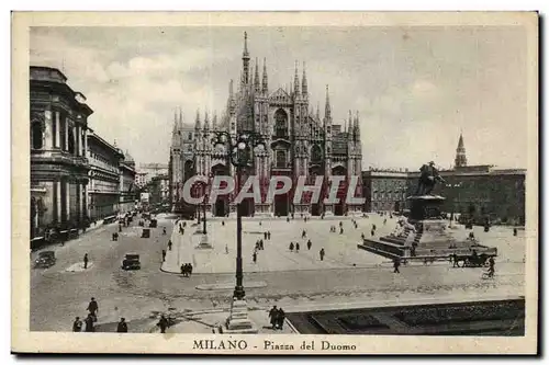 Italie - Itaia - Milan - Milano - Piazza del Duomo - Cartes postales