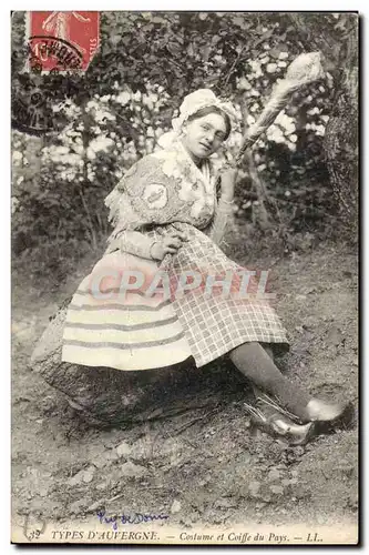 Puy de Dome - D'Avergne - Costume et Coiffe du Pays - Cartes postales