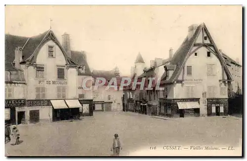 Cusset Cartes postales Vieilles maisons (Vincent coiffeur sieges Horlogerie bijouterie)