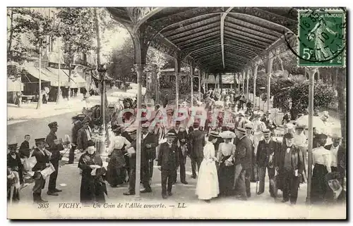 Vichy Ansichtskarte AK Un coin de l&#39allee couverte