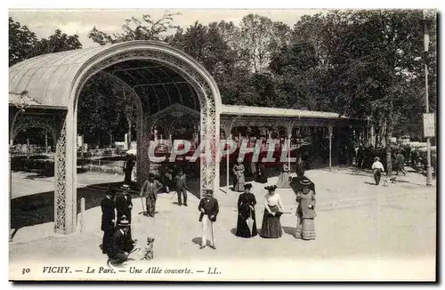 Vichy Ansichtskarte AK Le parc Une allee couverte