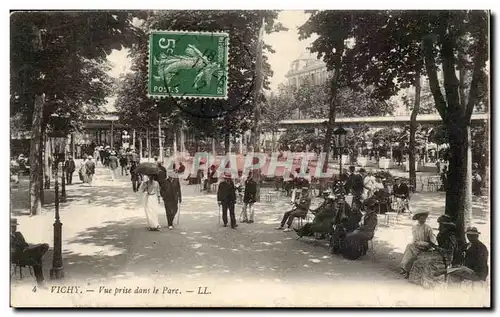 Vichy Cartes postales Vue prise dans le parc