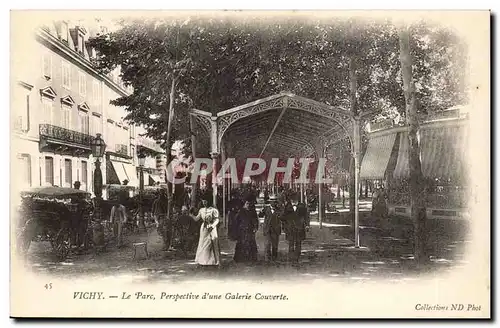 Vichy Cartes postales Le parc perspective d&#39une galerie couverte