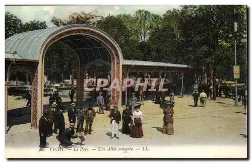 Vichy Ansichtskarte AK Le parc une allee couverte