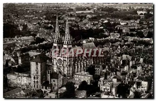 Moulins Ansichtskarte AK Vue aerienne sur le mal coifee et la cathedrale