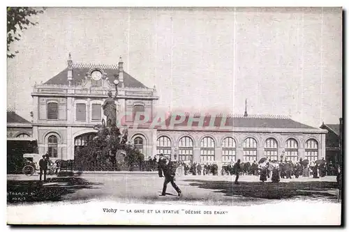 Vichy Cartes postales La gare et la statue Deesse des eaux