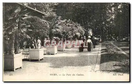 Vichy Cartes postales Le parc du casino