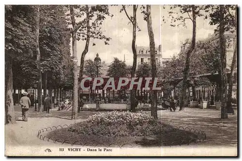 Vichy Cartes postales Dans le parc