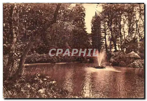 Vichy Cartes postales Le bassin dans les nouveaux parc