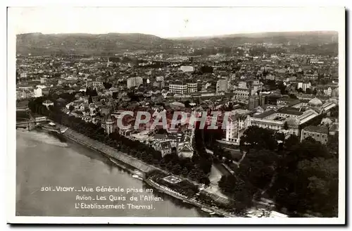 Vichy Cartes postales Vue generale prise en avion Les quais de l&#39allier l&#39etablissement thermal