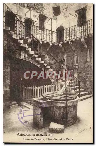 Marseille - Collection de Chateau d&#39If - Cour Interieure l&#39Escalier et le Puits - Cartes postales