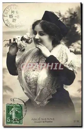 Arles - Arlesienne - Costume - Souvenir de Provence - fleurs - rose -- Cartes postales