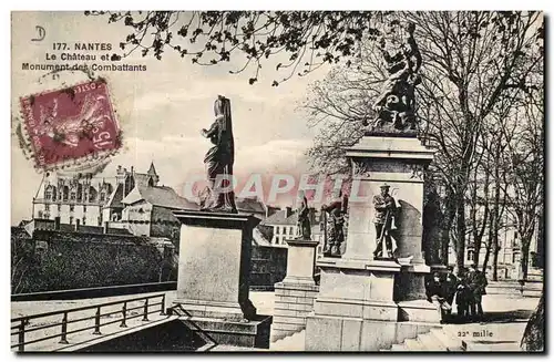 Nantes Cartes postales La chateau et le monument des combattants