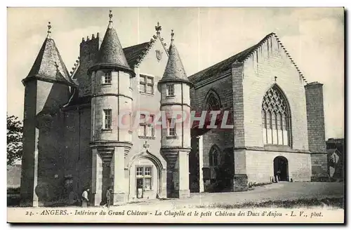 Ansichtskarte AK Angers Interieur du grand chateau La chapelle et le petit chateau des ducs d&#39Anjou