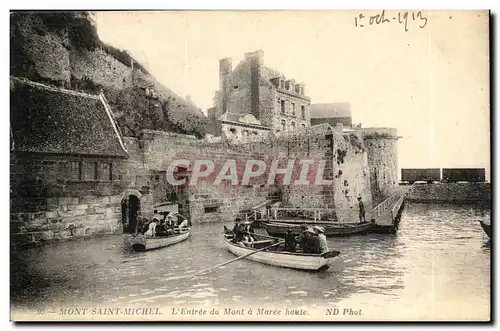 Mont Saint Michel Cartes postales L entree du Mont a maree haute