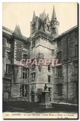 Angers Ansichtskarte AK Le logis Barrault Grand musee e statue de Lenepeau