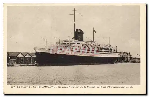 Cartes postales Bateau Le Havre Le Champlain Nouveau paquebot de la Transat au quai d&#39embarquement