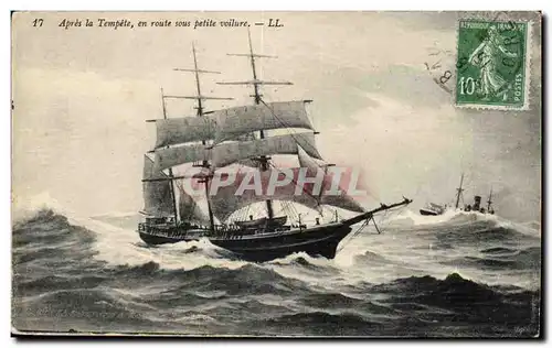 Cartes postales Bateau Apres la tempete en route sous petite voilure