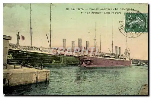 Cartes postales Bateau Le Havre Transatlantique La Gascogne et la France dans le port (carte toilee tres beau do