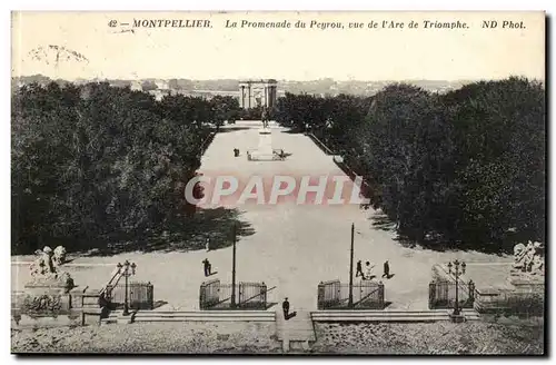 Montpellier Cartes postales La promenade du Peyrou vue de l'arc de triomphe