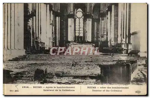 Reims Cartes postales Apres le bombardement Interieur de la cathedrale