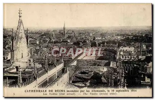 Reims Cartes postales Guerre de 1914 la cathedrale incendiee par les Allemands 19 septembre 1914