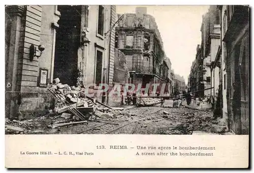 Reims Ansichtskarte AK Une rue apres le bombardement