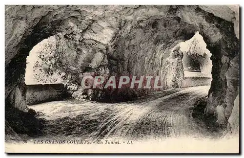 Cartes postales Les grands goulets Un tunnel