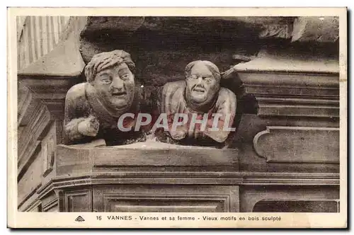 Ansichtskarte AK Vannes et sa femme Vieux motifs en bois sculpte