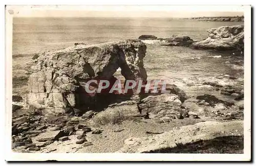 Prefailles - La Roche percee- Cartes postales