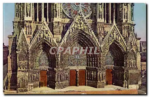 Reims Cartes postales La cathedrale Les trois porches du grand portail