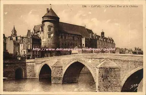Laval - Le Vieux Pont et le Chateau - Cartes postales