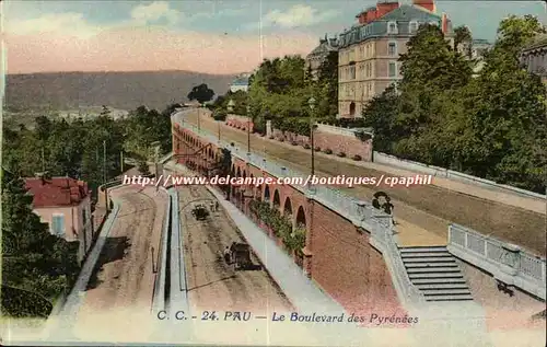 Pau Cartes postales le boulevard des Pyrenees