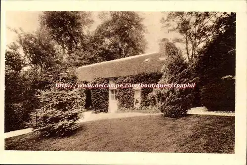 Cartes postales Les Buissonnets La jardinet de therese devant la buanderie Un de ses petits autels