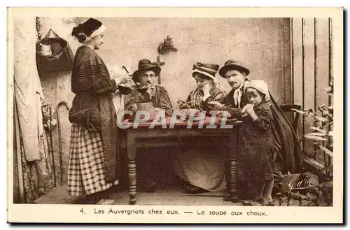 Cartes postales Les auvergnats chez eux La soupe aux choux Auvergne