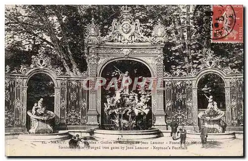 Nancy Cartes postales Place Stanislas Grille en fer forge de Jean Lamour Fontaine de Neptune