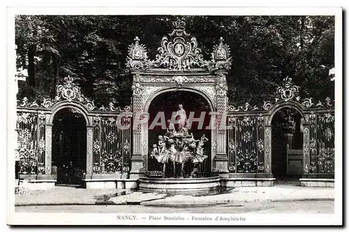 Nancy - Place Stanislas - Fontaine - Cartes postales