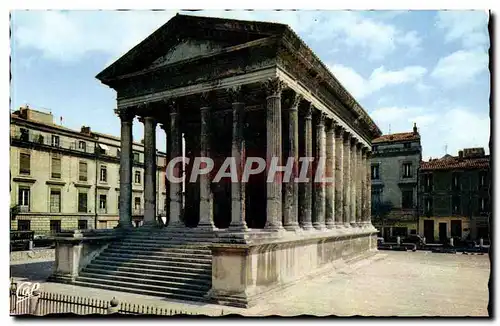 Nimes Cartes postales moderne La maison carree