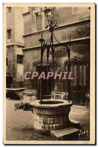 Paris Cartes postales Musee de Cluny (le vieux puits 15eme)