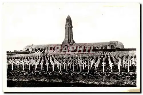 Champs de bataille de Verdun Cartes postales ossuaire et cimetiere de Douaumont