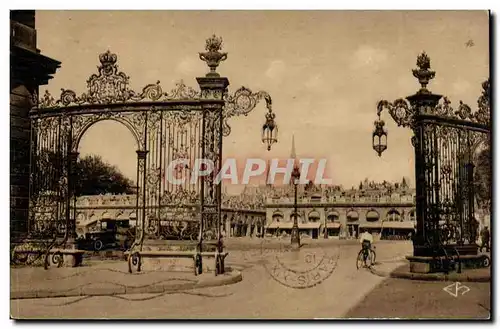 Nancy Cartes postales Place Stanislas GRilles de Jean Lamour