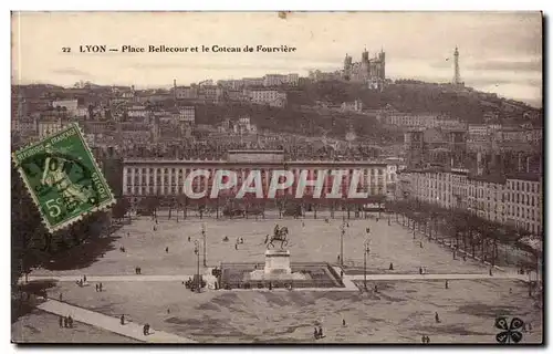 Lyon Ansichtskarte AK Place Bellecour et le coteau de Fourviere