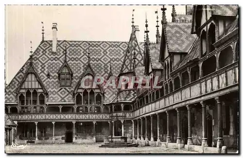 Beaune - Hotel Dieu Construit en 1443 La Cour d&#39Honneur - Cartes postales