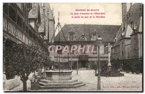 Hospices de Beaune Cartes postales Cour d&#39honneur de l&#39hotel dieu Matin du jour de la fete Dieu